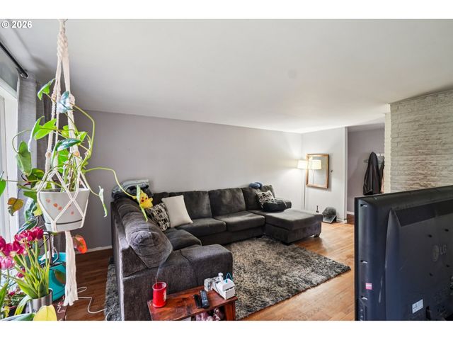 907 Se 179TH Ave, Portland, OR 97233