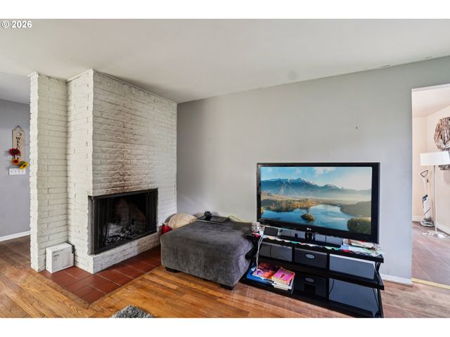 907 Se 179TH Ave, Portland, OR 97233