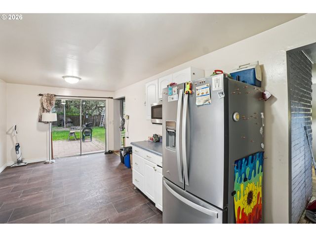 907 Se 179TH Ave, Portland, OR 97233