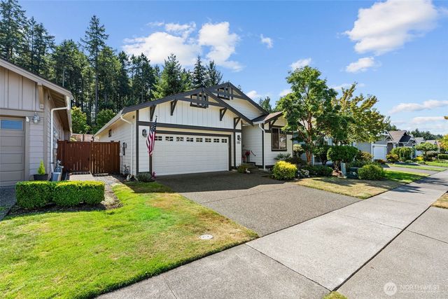 8325 Bainbridge Loop NE, Lacey, WA 98516