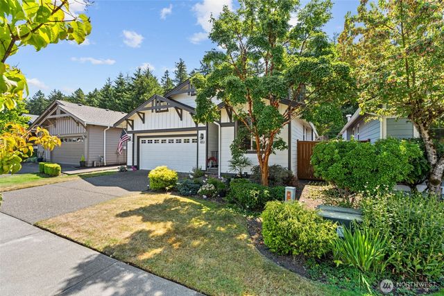 8325 Bainbridge Loop NE, Lacey, WA 98516