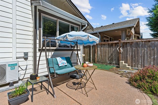8325 Bainbridge Loop NE, Lacey, WA 98516