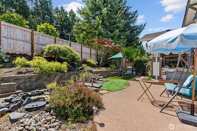 8325 Bainbridge Loop NE, Lacey, WA 98516