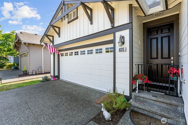 8325 Bainbridge Loop NE, Lacey, WA 98516