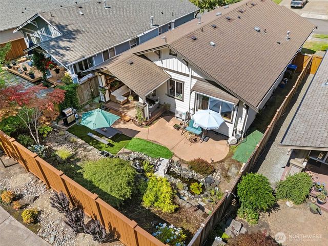 8325 Bainbridge Loop NE, Lacey, WA 98516