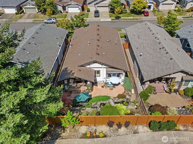 8325 Bainbridge Loop NE, Lacey, WA 98516