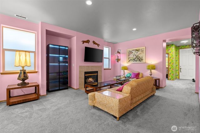 8325 Bainbridge Loop NE, Lacey, WA 98516