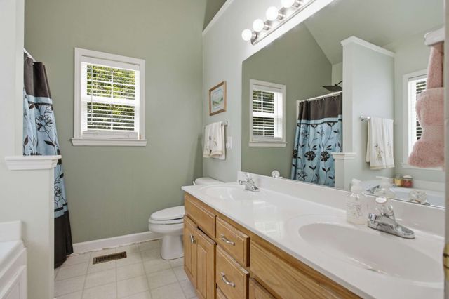 1042 Watauga Ct, Thompsons Station, TN 37179
