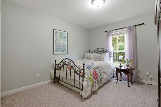1042 Watauga Ct, Thompsons Station, TN 37179