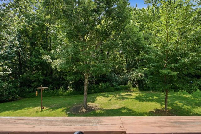 1042 Watauga Ct, Thompsons Station, TN 37179