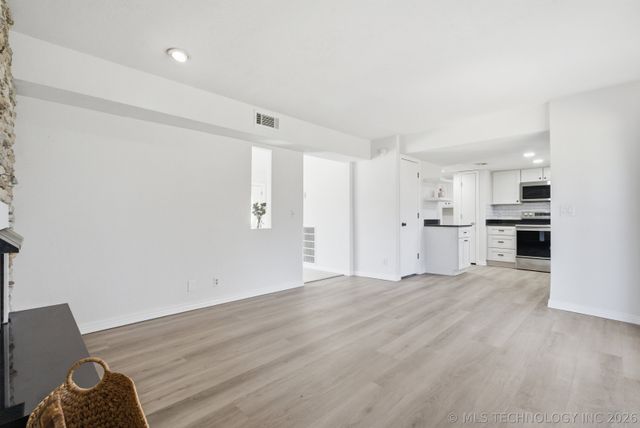 2921 W 64th Street, Tulsa, OK 74132