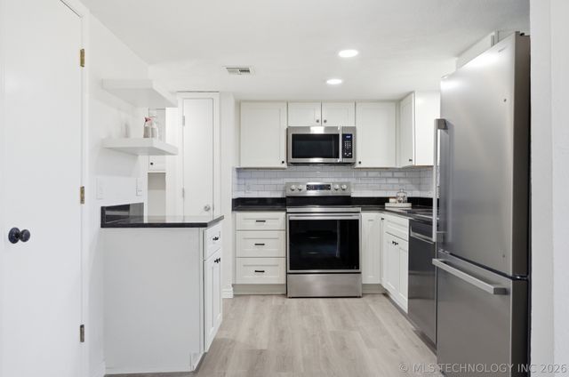 2921 W 64th Street, Tulsa, OK 74132