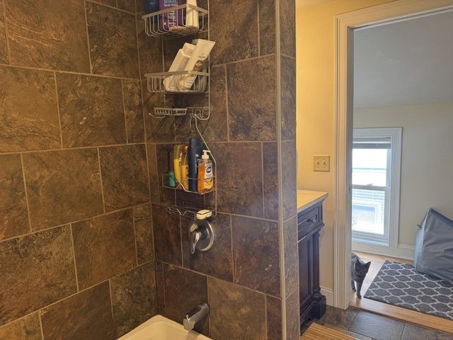 187 North Champlain Street, Burlington, VT 05401