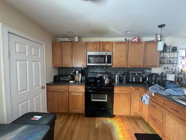 187 North Champlain Street, Burlington, VT 05401