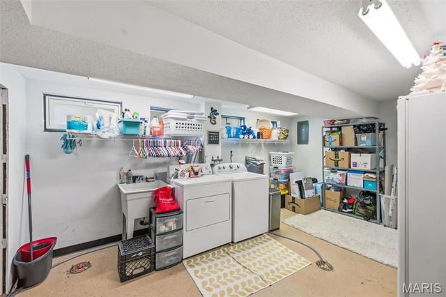 13 Spring Fawn Lane, St Peters, MO 63376
