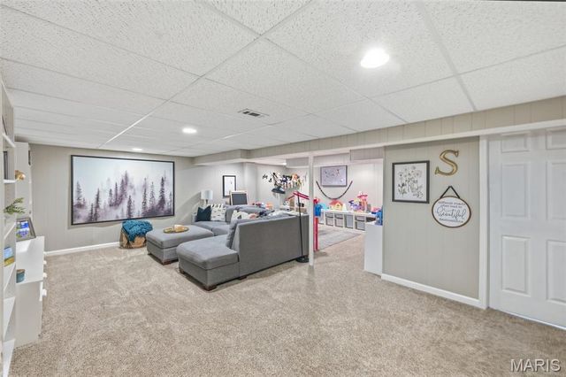 13 Spring Fawn Lane, St Peters, MO 63376
