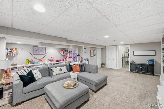 13 Spring Fawn Lane, St Peters, MO 63376