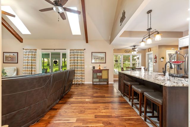 3101 Shore Dr, Grove, OK 74344