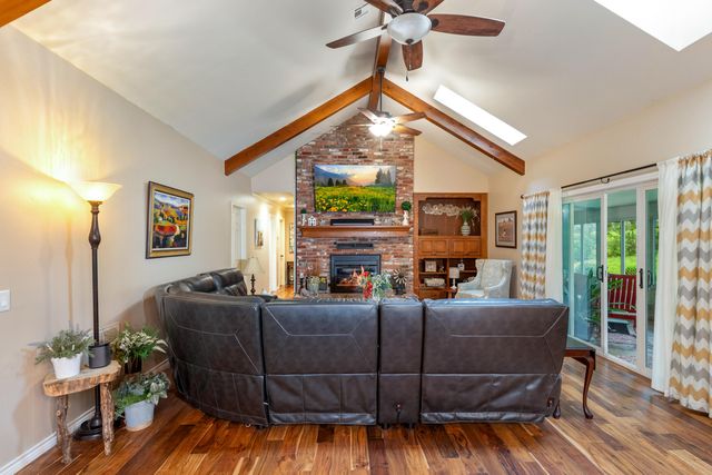 3101 Shore Dr, Grove, OK 74344