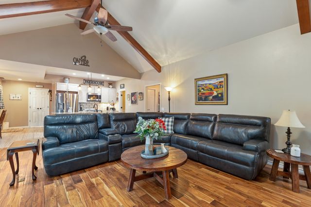 3101 Shore Dr, Grove, OK 74344