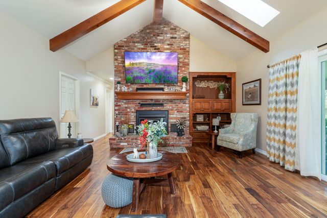 3101 Shore Dr, Grove, OK 74344