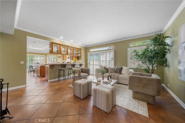 137 W Greystone Avenue, Monrovia, CA 91016