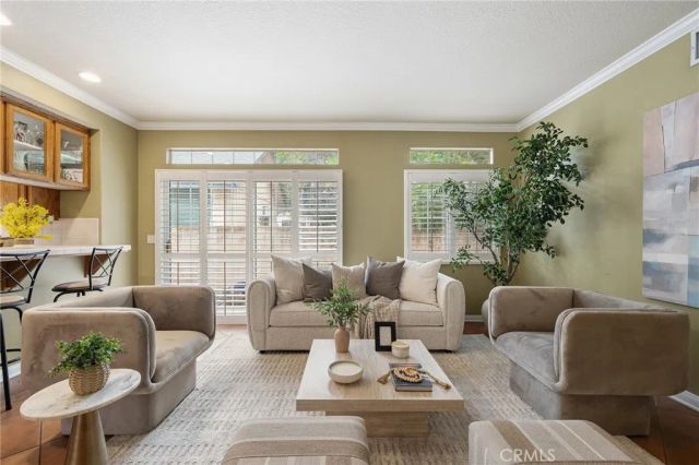 137 W Greystone Avenue, Monrovia, CA 91016