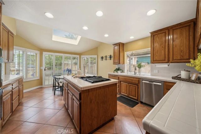 137 W Greystone Avenue, Monrovia, CA 91016