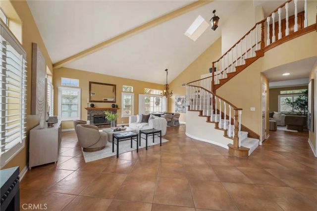 137 W Greystone Avenue, Monrovia, CA 91016