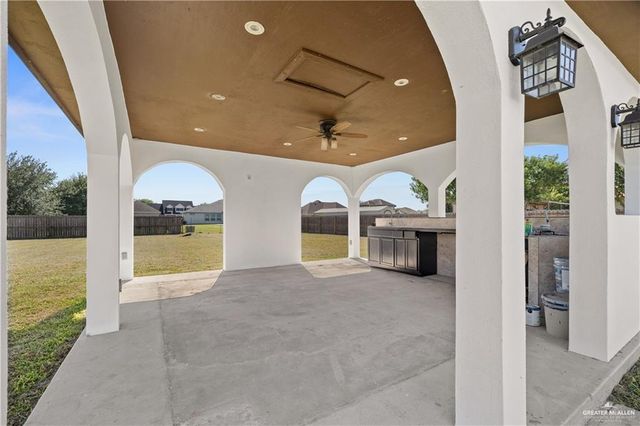 813 Sinatra Drive, Edinburg, TX 78542