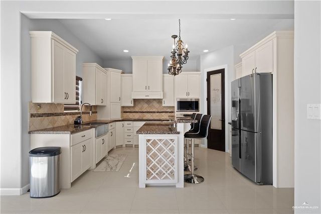 813 Sinatra Drive, Edinburg, TX 78542