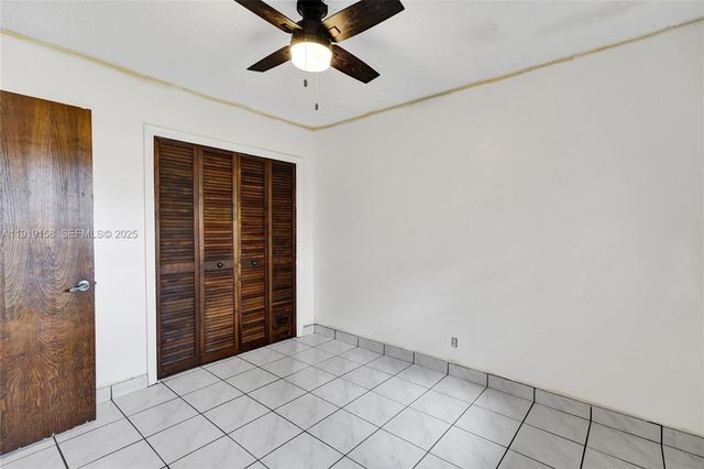 5551 SW 57th St, Davie, FL 33314