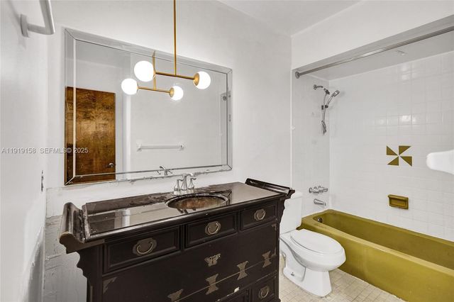 5551 SW 57th St, Davie, FL 33314