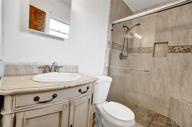 5551 SW 57th St, Davie, FL 33314