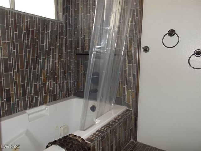 7711 Keating Circle, Las Vegas, NV 89147