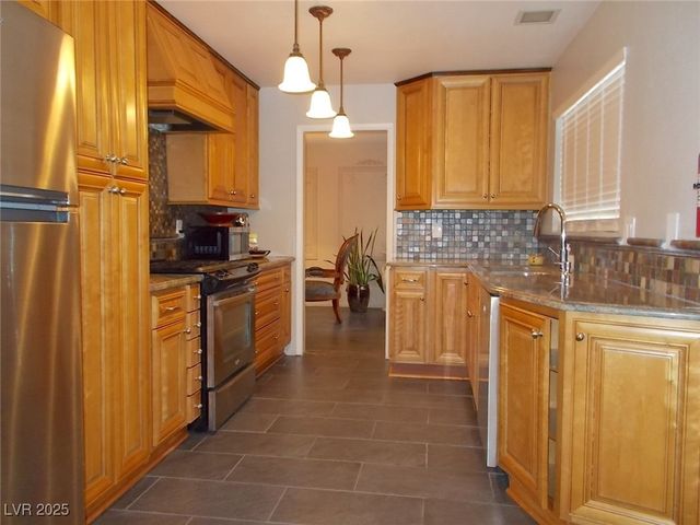 7711 Keating Circle, Las Vegas, NV 89147