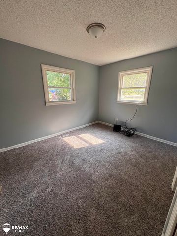 1241 Knickerbocker Avenue, Flint, MI 48505