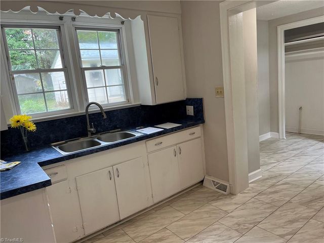 3351 Emory Drive, Winston-salem, NC 27103