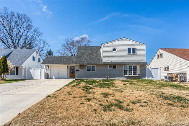 65 Prentice Road, Levittown, NY 11756