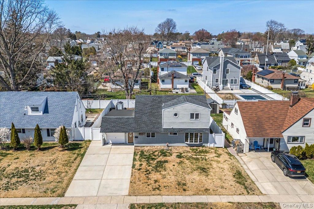 65 Prentice Road, Levittown, NY 11756