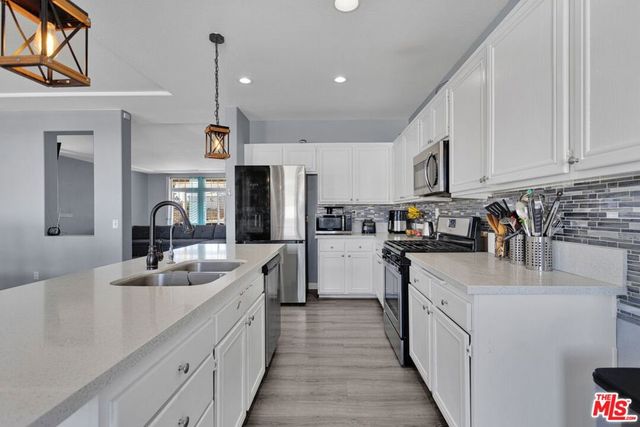 13292 Via Del Lago, Victorville, CA 92392