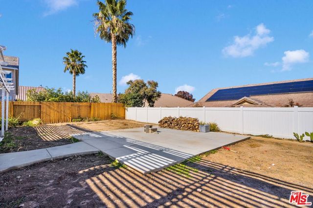 13292 Via Del Lago, Victorville, CA 92392