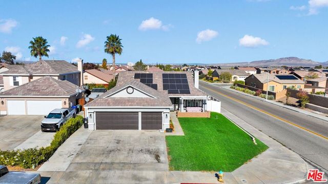 13292 Via Del Lago, Victorville, CA 92392