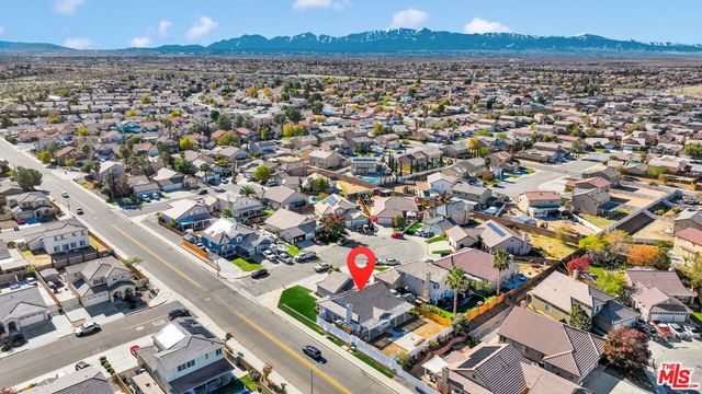 13292 Via Del Lago, Victorville, CA 92392