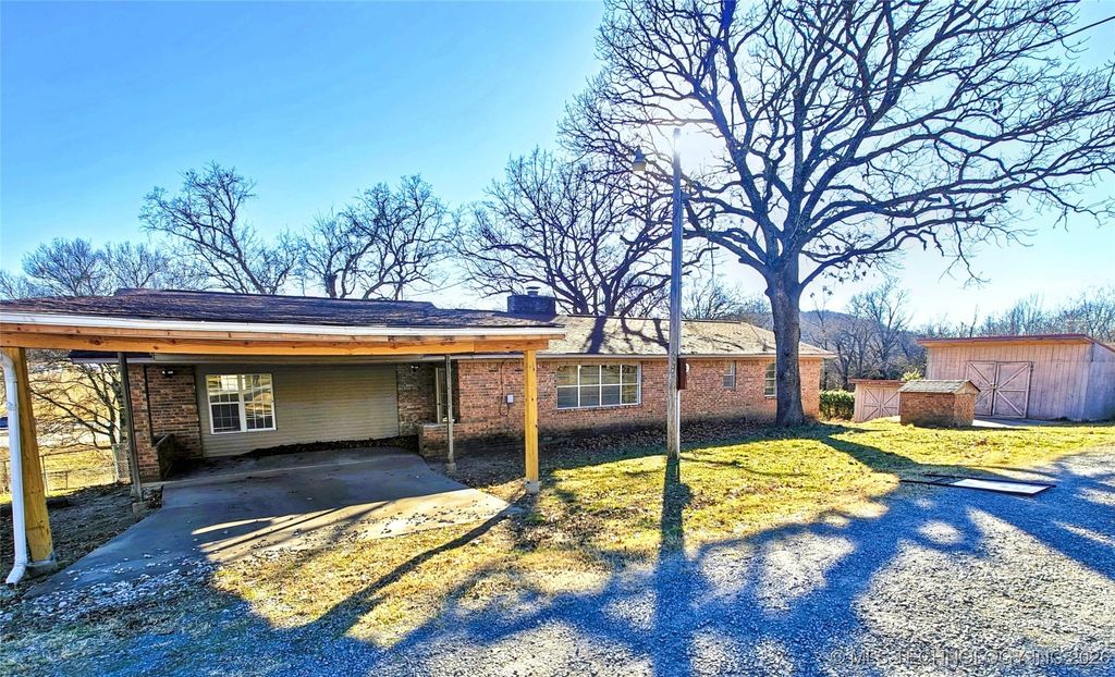 11769 W 838 Road, Tahlequah, OK 74464