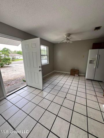 5596 Daugherty Road, A1, Long Beach, MS 39560