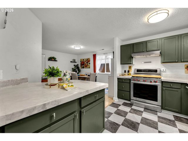 1813 Se 170TH Ave, Vancouver, WA 98683