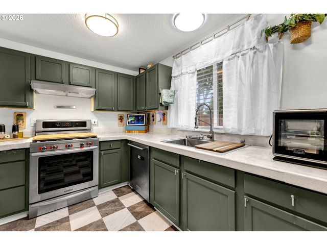 1813 Se 170TH Ave, Vancouver, WA 98683