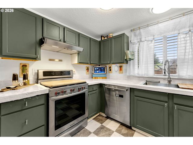 1813 Se 170TH Ave, Vancouver, WA 98683