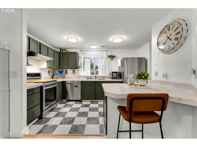 1813 Se 170TH Ave, Vancouver, WA 98683
